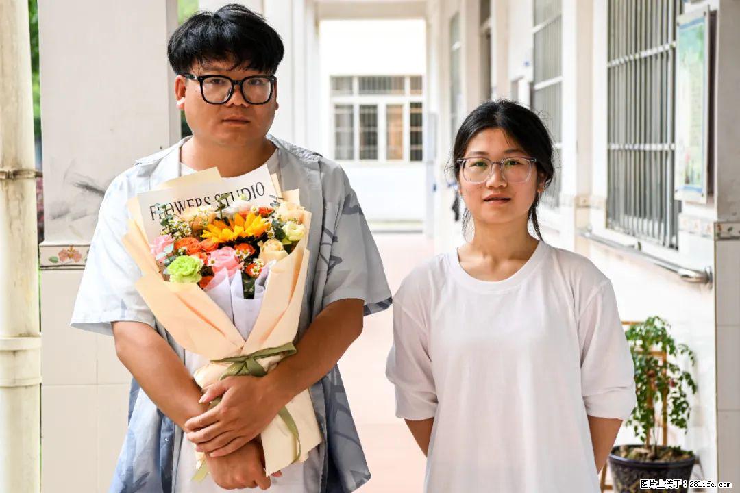 全网追的“扁担女孩”，找了一份暑假工，时薪12元 - 丽江生活资讯 - 丽江28生活网 lj.28life.net